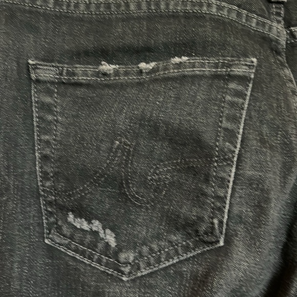 AG Ex-Boyfriend Slim Faded black denim capris - Picture 6 of 8